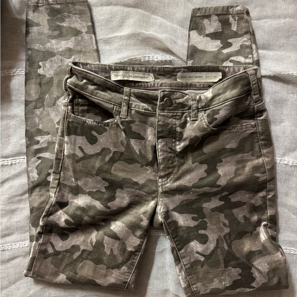 Anthropologie Pilcro Camouflage Velvet Jeans Grey Brown Size 25 High Rise Skinny
